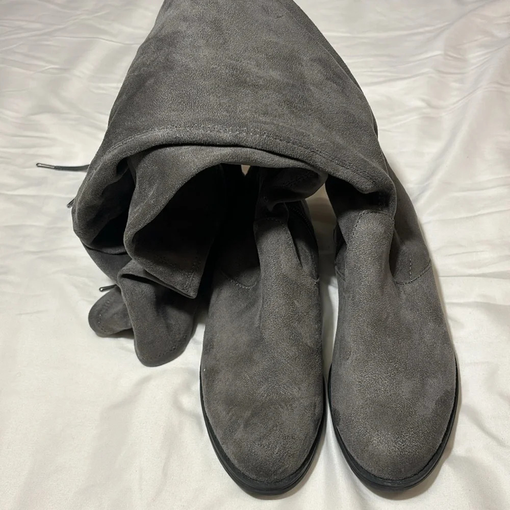 Circus Sam Edelman Peyton Stretch Over-The-Knee Boot Grey SZ 7.5 Suede - Picture 3 of 11